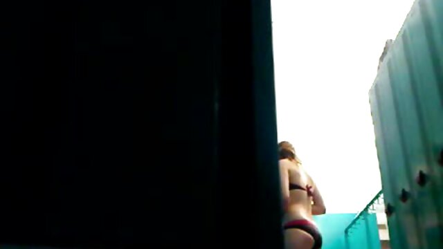 Odlično. :  Zapanjujuća prsata plavuša u viziru širi hard sex porno film nogu teniskom treneru Seksi video 
